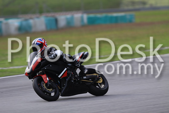 01_101029_00533_RevClubTrackDay