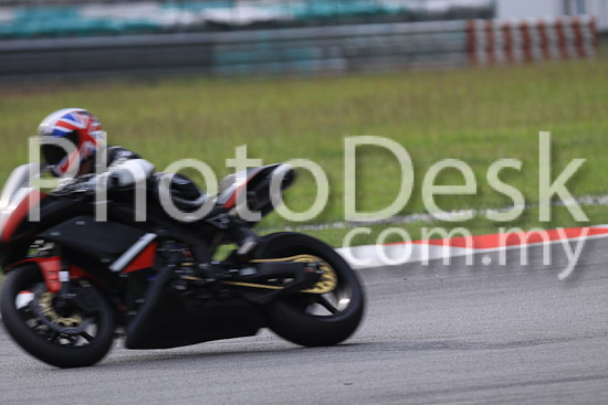 01_101029_00535_RevClubTrackDay