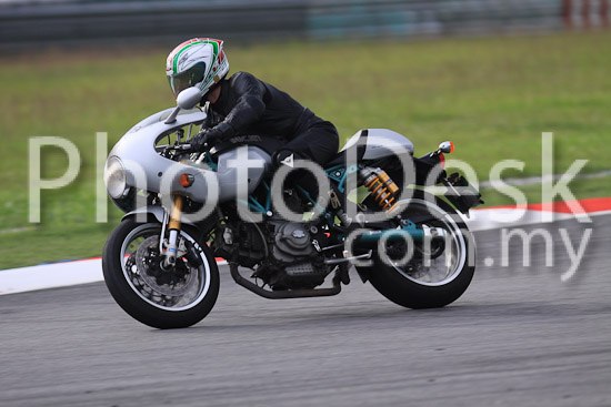 01_101029_00540_RevClubTrackDay