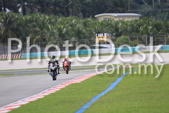 01_101029_00542_RevClubTrackDay
