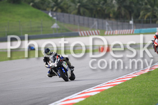 01_101029_00545_RevClubTrackDay