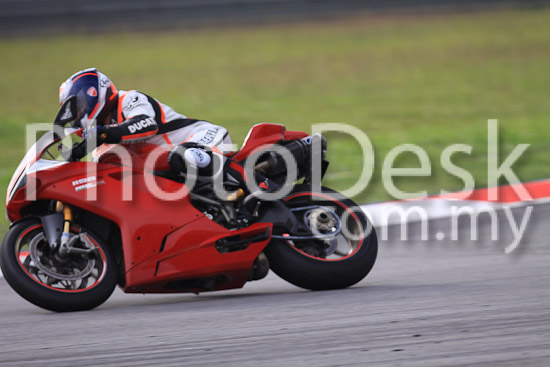 01_101029_00554_RevClubTrackDay