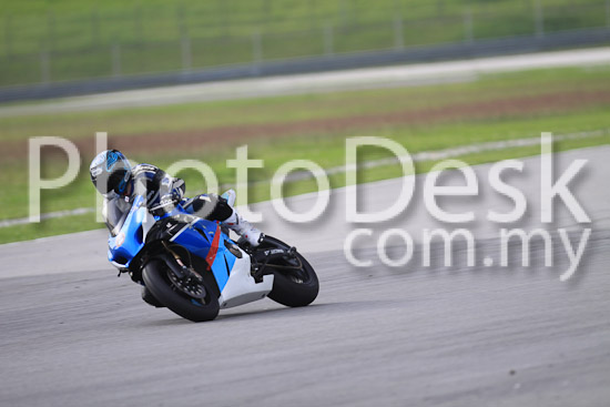 01_101029_00561_RevClubTrackDay