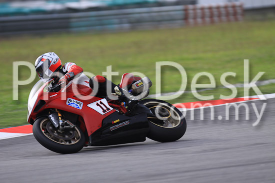 01_101029_00566_RevClubTrackDay