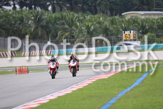 01_101029_00571_RevClubTrackDay