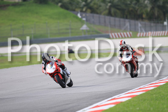 01_101029_00574_RevClubTrackDay