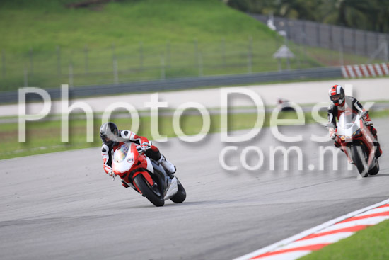 01_101029_00575_RevClubTrackDay