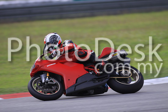 01_101029_00580_RevClubTrackDay