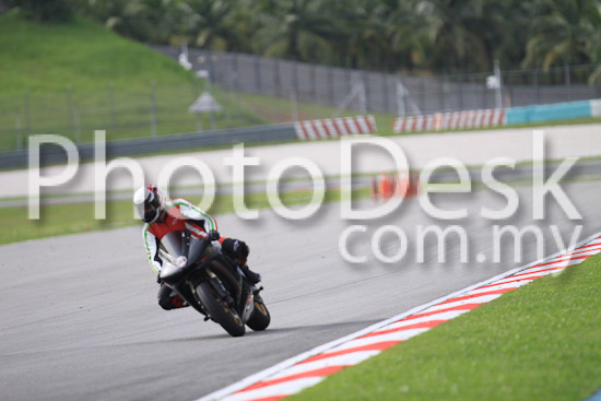 01_101029_00585_RevClubTrackDay