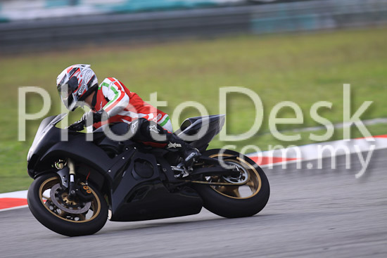 01_101029_00590_RevClubTrackDay