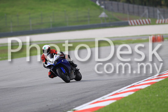 01_101029_00592_RevClubTrackDay