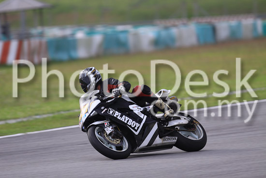 01_101029_00600_RevClubTrackDay