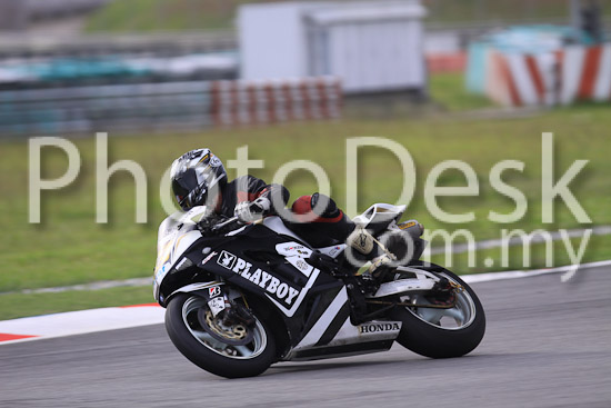 01_101029_00601_RevClubTrackDay