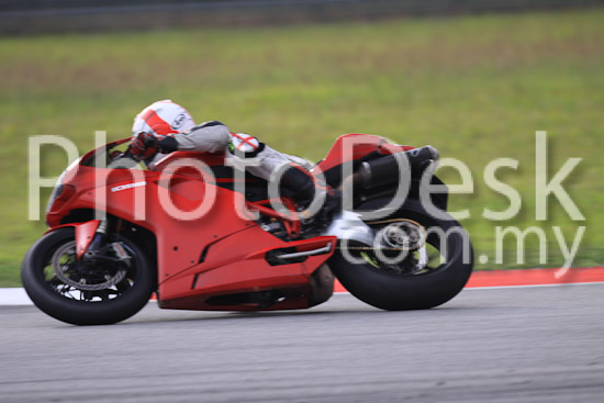 01_101029_00625_RevClubTrackDay