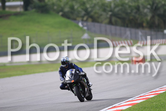 01_101029_00627_RevClubTrackDay