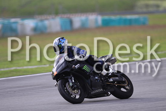 01_101029_00631_RevClubTrackDay