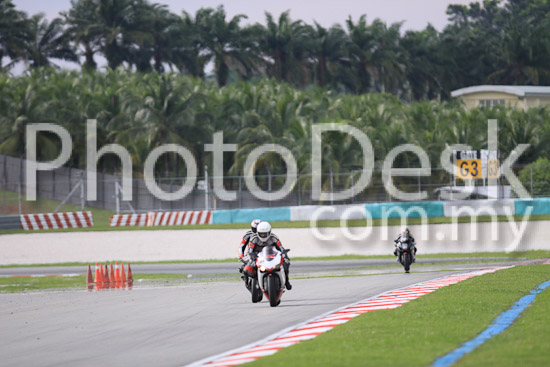 01_101029_00652_RevClubTrackDay