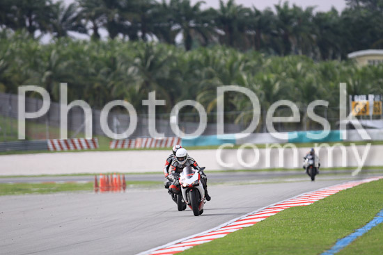 01_101029_00654_RevClubTrackDay