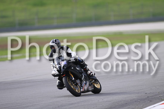 01_101029_00671_RevClubTrackDay