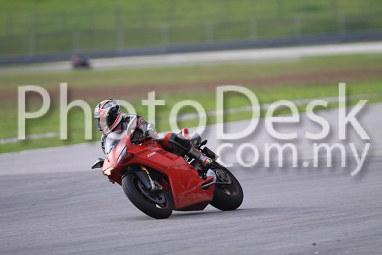 01_101029_00683_RevClubTrackDay