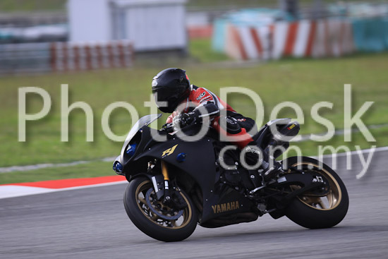 01_101029_00694_RevClubTrackDay