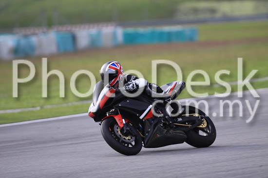 01_101029_00696_RevClubTrackDay