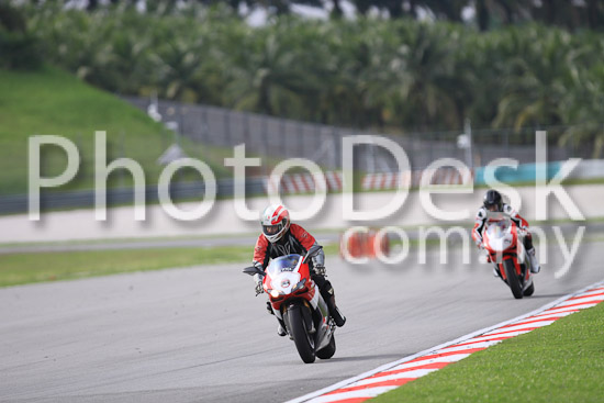 01_101029_00713_RevClubTrackDay