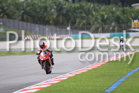 01_101029_00718_RevClubTrackDay