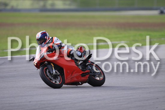 01_101029_00721_RevClubTrackDay