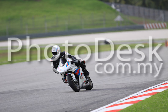 01_101029_00725_RevClubTrackDay