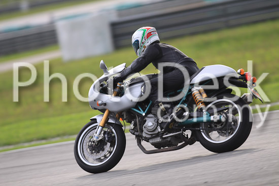 01_101029_00746_RevClubTrackDay