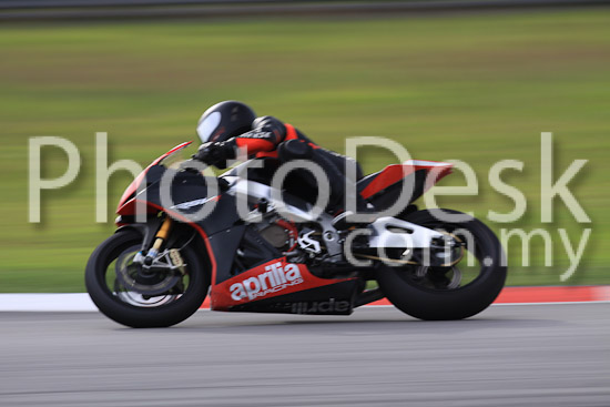 01_101029_00749_RevClubTrackDay