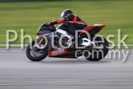 01_101029_00752_RevClubTrackDay