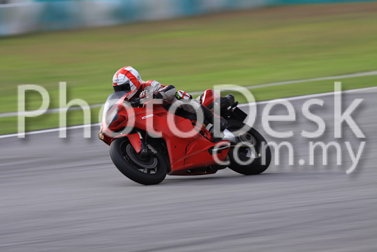 01_101029_00753_RevClubTrackDay