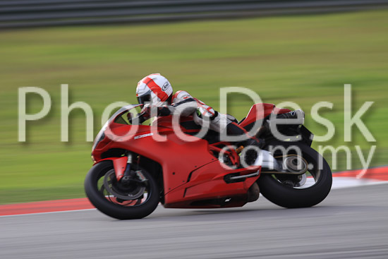 01_101029_00756_RevClubTrackDay
