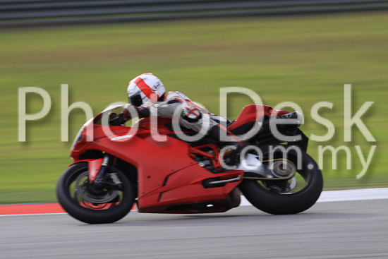 01_101029_00757_RevClubTrackDay