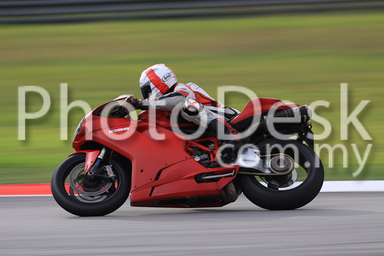 01_101029_00758_RevClubTrackDay