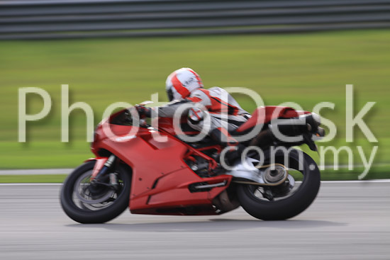 01_101029_00760_RevClubTrackDay