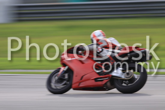 01_101029_00761_RevClubTrackDay
