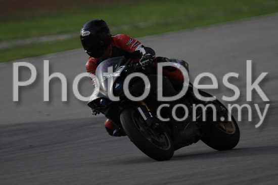 01_101029_00768_RevClubTrackDay