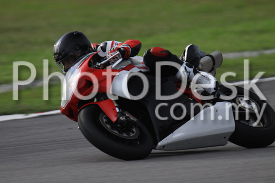 01_101029_00782_RevClubTrackDay