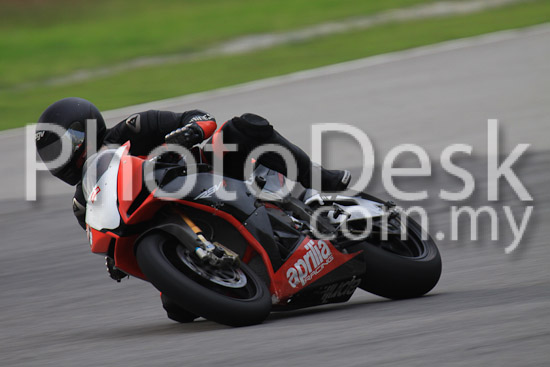 01_101029_00800_RevClubTrackDay