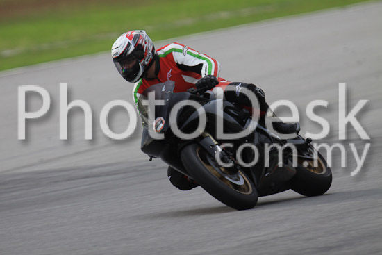 01_101029_00804_RevClubTrackDay