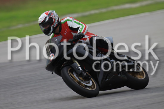 01_101029_00806_RevClubTrackDay