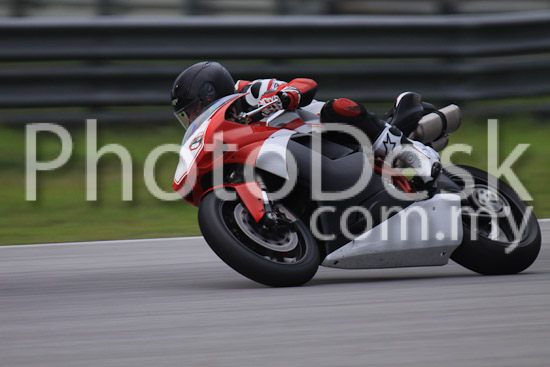 01_101029_00819_RevClubTrackDay