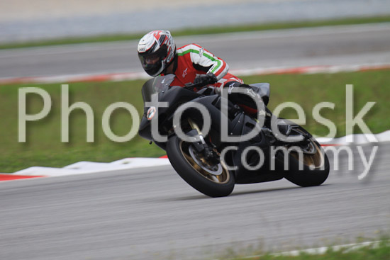 01_101029_00822_RevClubTrackDay