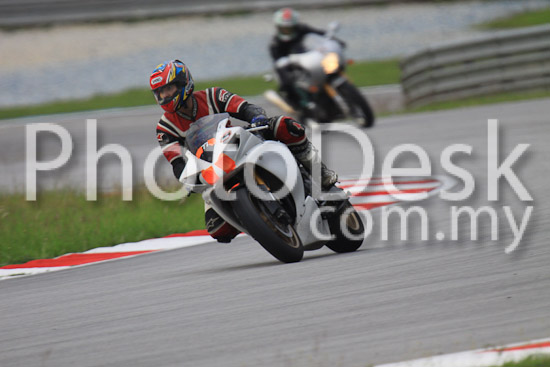 01_101029_00849_RevClubTrackDay