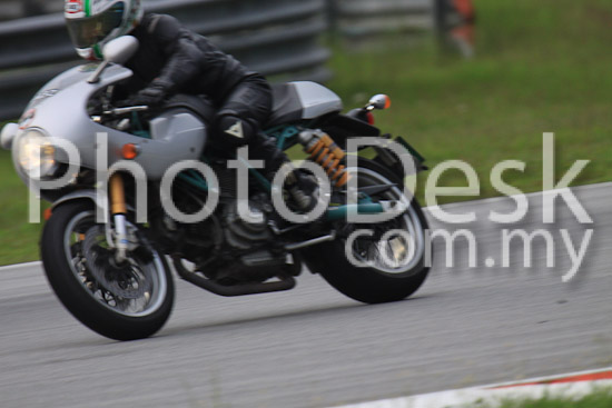 01_101029_00858_RevClubTrackDay