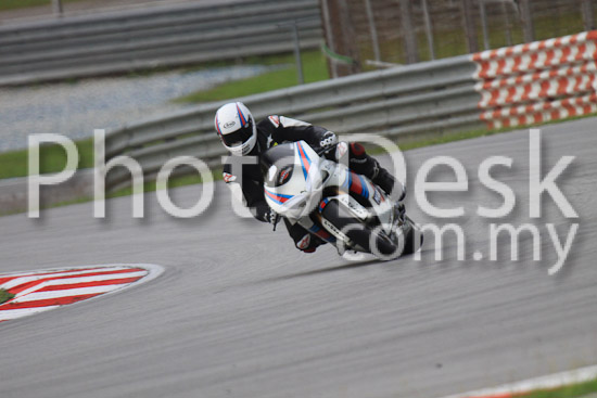 01_101029_00866_RevClubTrackDay