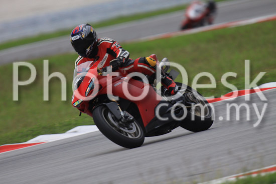 01_101029_00878_RevClubTrackDay